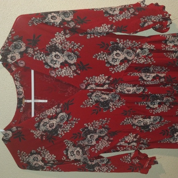 Free people red floral 3/4 bell sleeve  Baby Doll top L - Picture 2 of 6